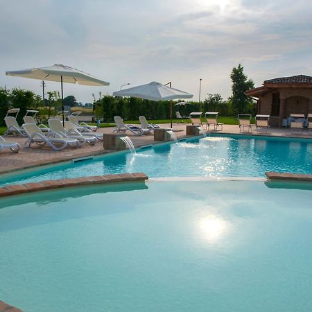 Hotel La Tavola Rotonda Кортемаджоре Экстерьер фото