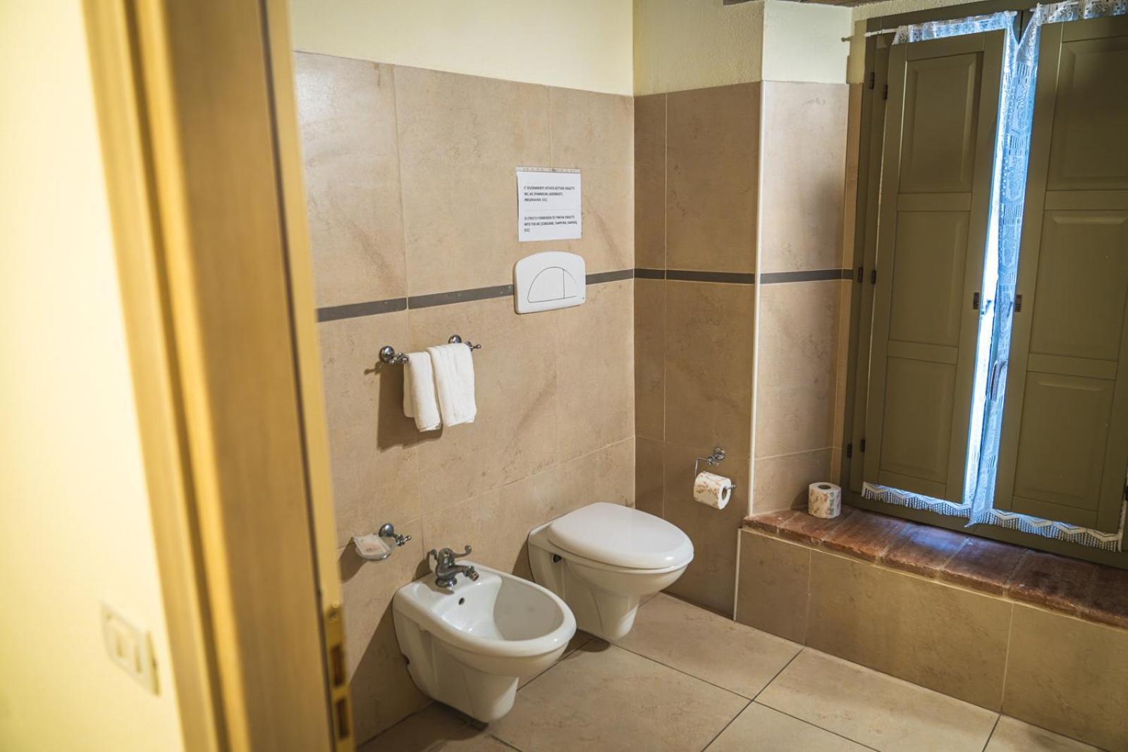 Hotel La Tavola Rotonda Кортемаджоре Номер фото