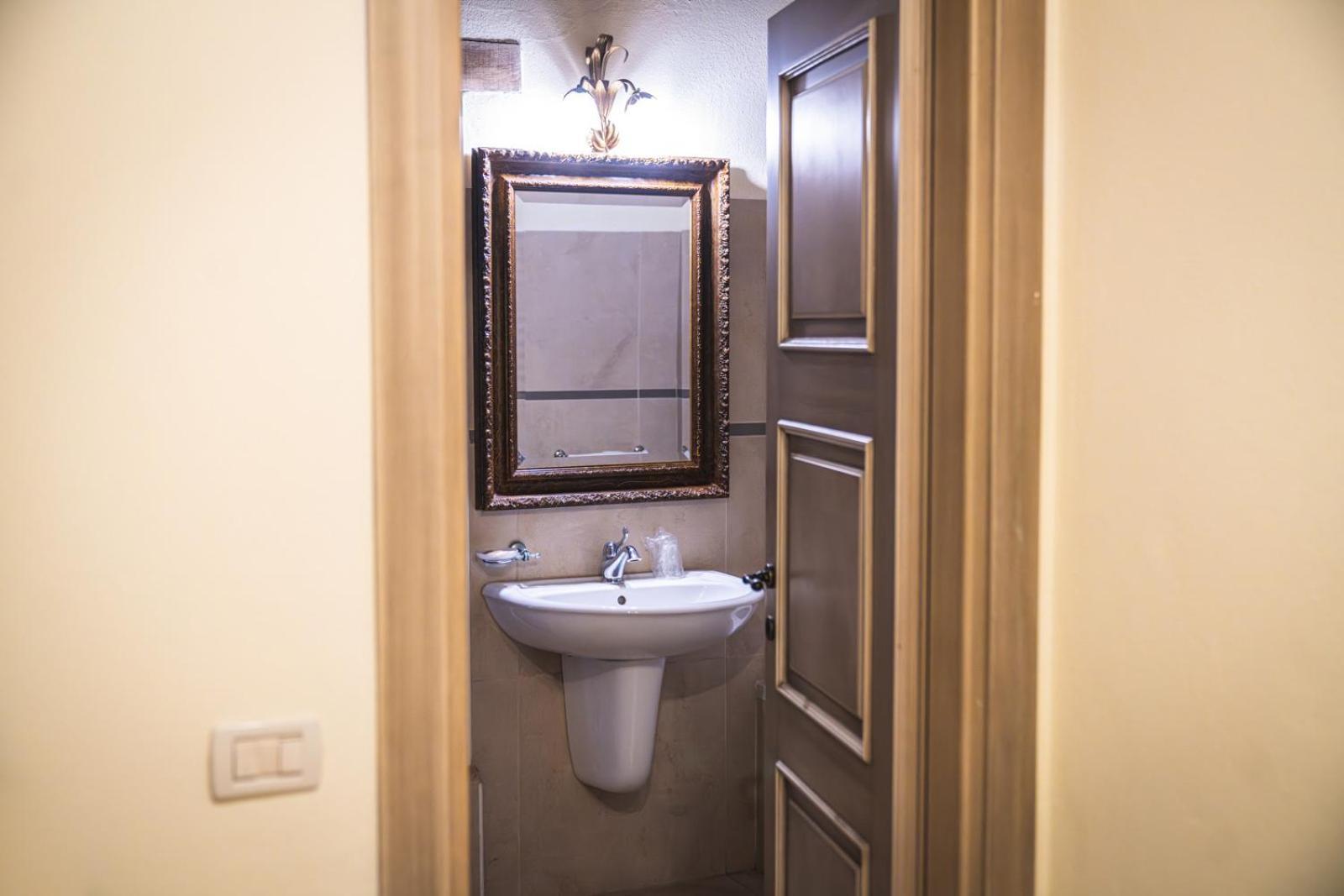 Hotel La Tavola Rotonda Кортемаджоре Номер фото
