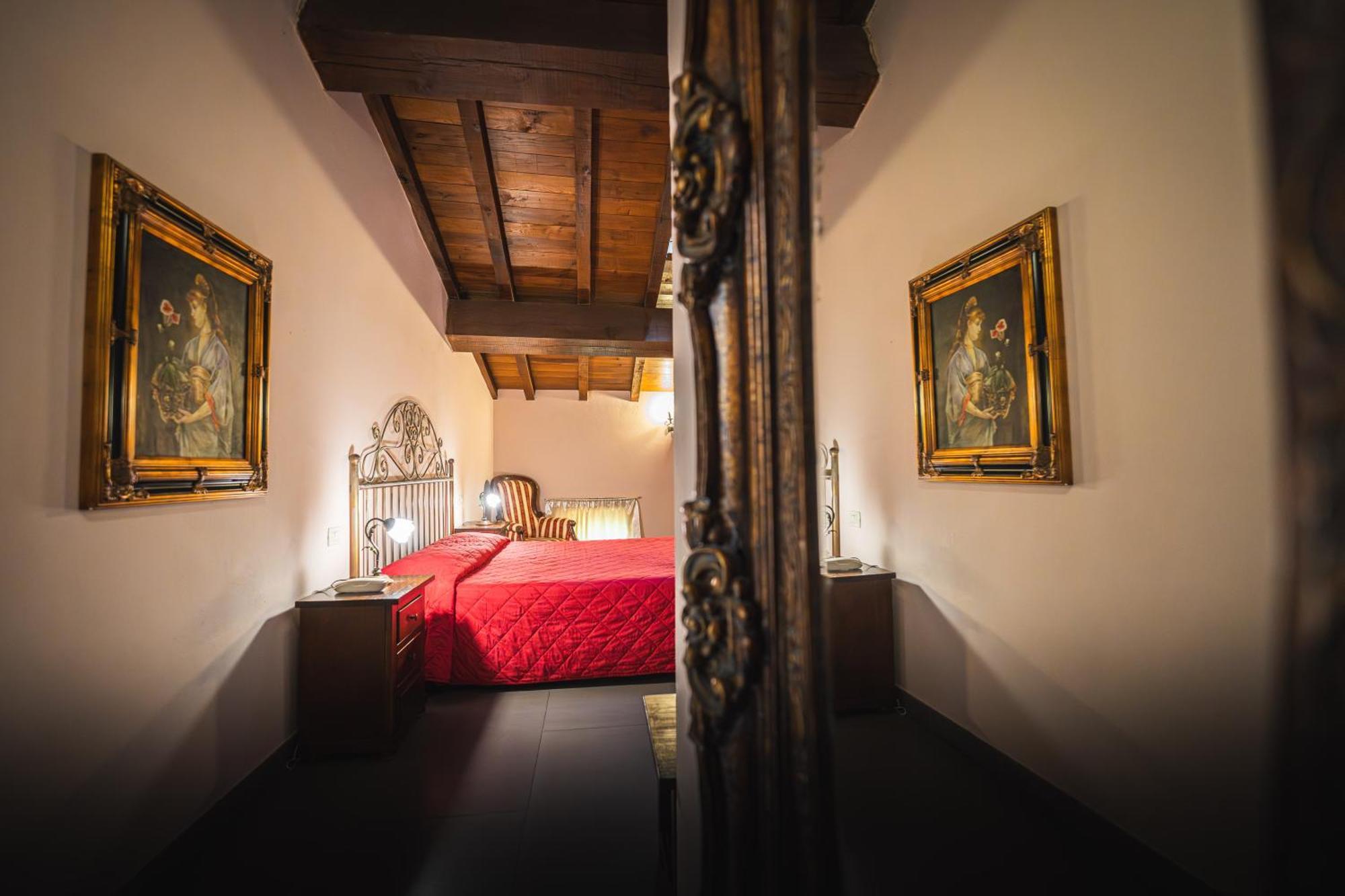 Hotel La Tavola Rotonda Кортемаджоре Экстерьер фото